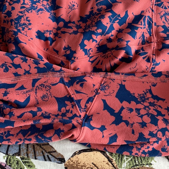 Lululemon All You Do Crop - Picture 10 of 11